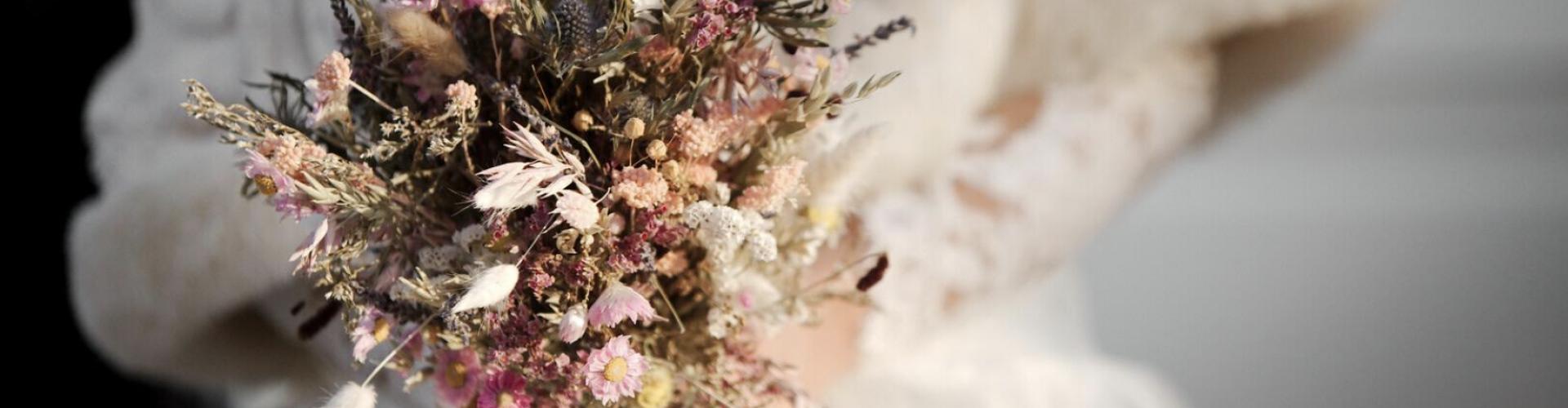 Quelles fleurs choisir pour son bouquet de mariée du printemps ?