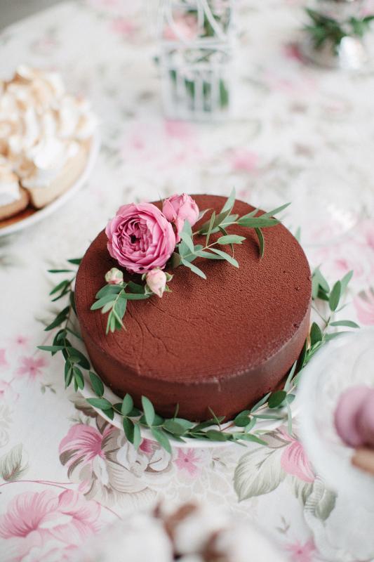 table avec desserts pour un mariage