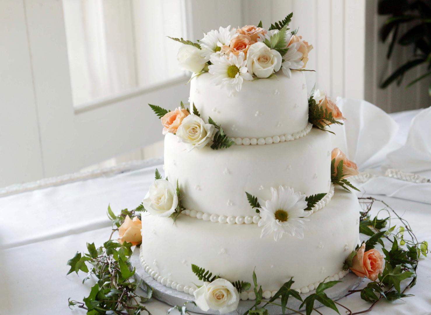 Les gâteaux de mariage le wedding cake Vos prestataires pour un mariage réussi