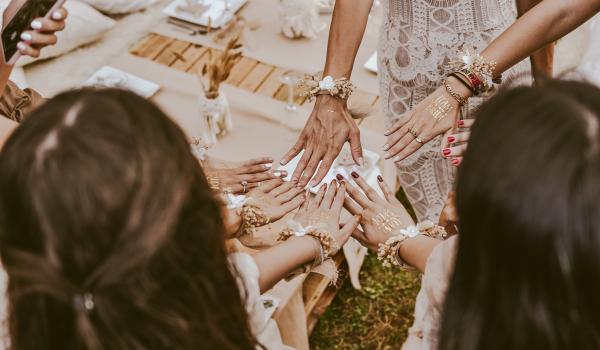 Une nouvelle tendance mariage : un bar à tatouages ! 