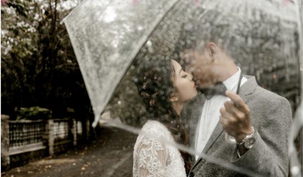 Dit-on mariage “plus vieux” ou mariage “pluvieux”, mariage heureux ? 