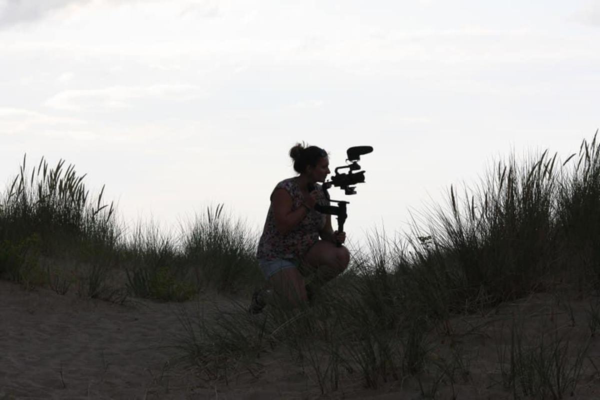 Mélanie Miroux, vidéaste professionnelle dans le Calvados, l'Orne, la Manche, l'Eure, la Seine-Maritime