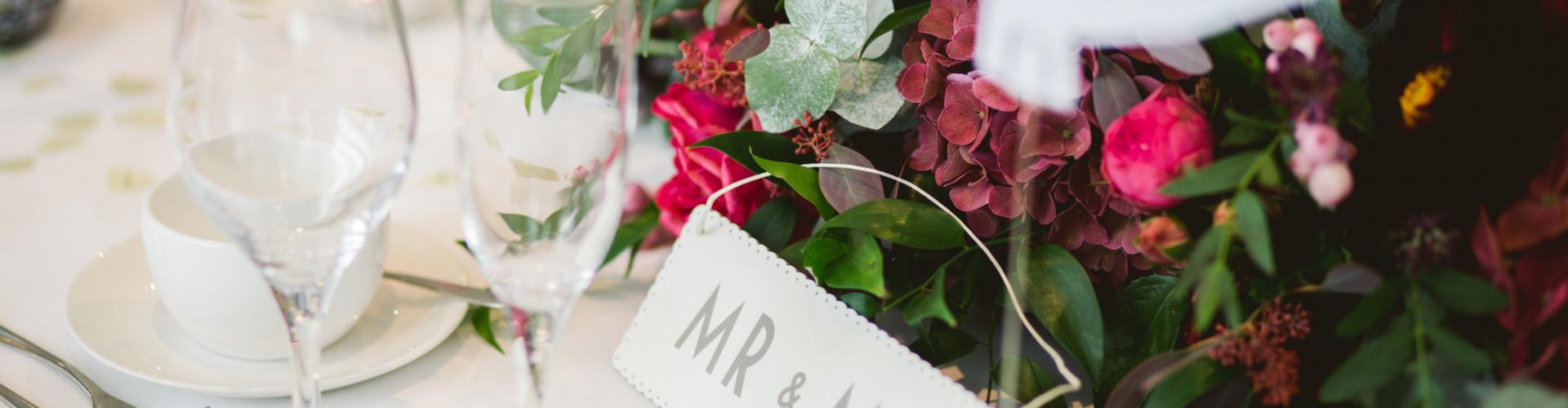 Des idées de marque-places des invités de mariage