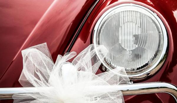 Des idées de déco pour votre voiture de mariage