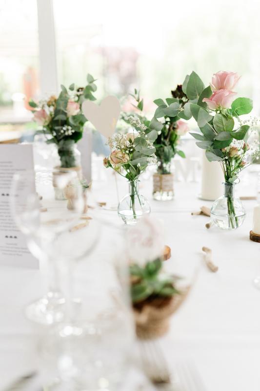 une décoration de mariage épurée et tendance