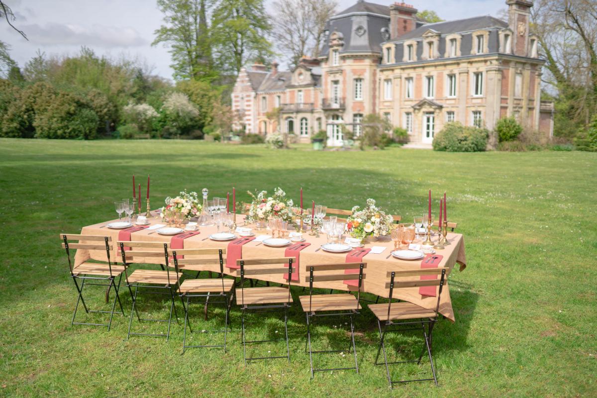 5 de nos prestataires se sont retrouvés pour un shooting d'inspiration : mariage chic en Normandie