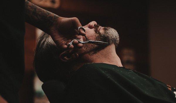 4 conseils pour embellir la barbe pour le jour du mariage 
