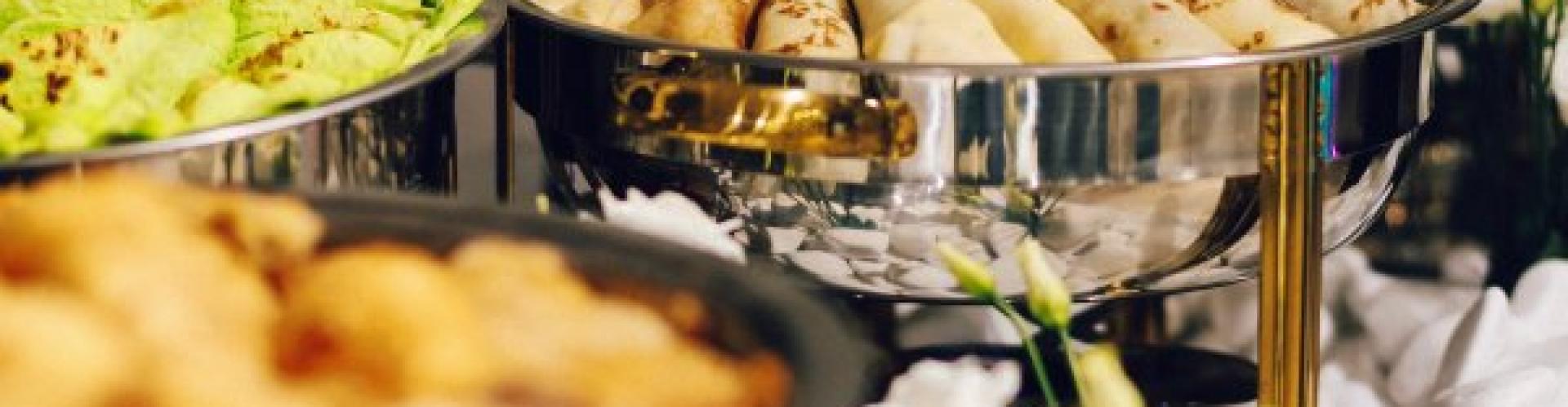 La nouvelle tendance 2020 pour votre repas de mariage :  dites « oui » à un buffet à partager ! 