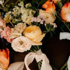 Découvrez les compositions florales de Maison Magnolia, fleuriste évènementielle pour votre mariage en Normandie  - Mariage en Normandie