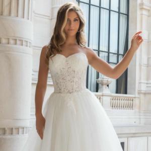 BOUTIQUE HISTOIRE ÉTERNELLE EN NORMANDIE- TENUES DE MARIAGE POUR MARIÉS ET INVITÉS (PONT-AUDEMER, EURE) - Mariage en Normandie BOUTIQUE HISTOIRE ÉTERNELLE EN NORMANDIE- TENUES DE MARIAGE POUR MARIÉS ET INVITÉS (PONT-AUDEMER, EURE) - Mariage en Normandie