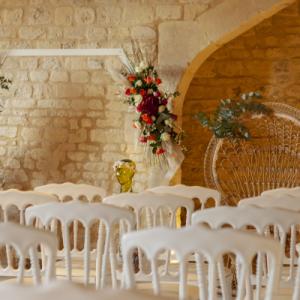 Découvrez le domaine de la cour des lys pour réaliser votre mariage dans une salle de reception avec des couchages sur place en Normandie - Mariage en Normandie