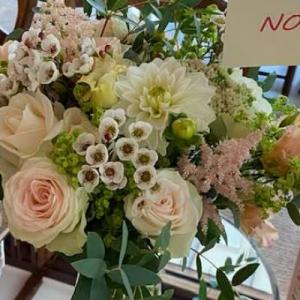 composition centre de table fleuri des mariés par l'atelier floral troarn pour votre mariage en normandie - Mariage en Normandie