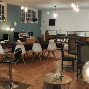 La Cave Chai Seb vous reçoivent à Lisieux dans une boutique chaleureuse pour l’organisation de votre mariage en Normandie, conseils, vins, alcools - Mariage en Normandie La Cave Chai Seb vous reçoivent à Lisieux dans une boutique chaleureuse pour l’organisation de votre mariage en Normandie, conseils, vins, alcools - Mariage en Normandie