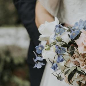 Créatrice de compositions florales sur-mesure pour le jour de votre mariage en Normandie - Mariage en Normandie Créatrice de compositions florales sur-mesure pour le jour de votre mariage en Normandie - Mariage en Normandie
