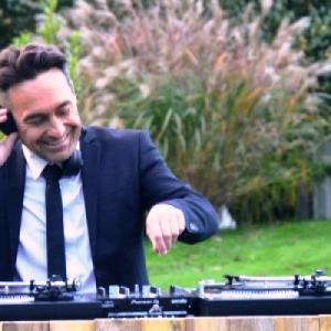 Tuxedo spécialiste de vos soirées animera votre mariage avec son DJ expérimenté  - Mariage en Normandie