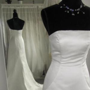 LES ÉTERNELLES POUR UN MARIAGE ÉCORESPONSABLE EN NORMANDIE - ROBES DE MARIÉE DE SECONDE MAIN (CAEN, NORMANDIE) - Mariage en Normandie LES ÉTERNELLES POUR UN MARIAGE ÉCORESPONSABLE EN NORMANDIE - ROBES DE MARIÉE DE SECONDE MAIN (CAEN, NORMANDIE) - Mariage en Normandie