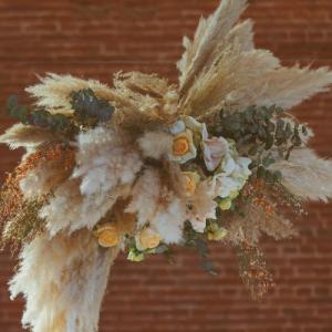 Créatrice de compositions florales sur-mesure pour le jour de votre mariage en Normandie - Mariage en Normandie Créatrice de compositions florales sur-mesure pour le jour de votre mariage en Normandie - Mariage en Normandie
