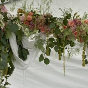 décoration florale en cascade pour le jour J par l'atelier floral de troarn pour votre mariage en normandie - Mariage en Normandie décoration florale en cascade pour le jour J par l'atelier floral de troarn pour votre mariage en normandie - Mariage en Normandie