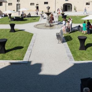 Domaine de la cour du lys, salle de réception avec des couchages pour votre mariage en Normandie entre Caen et Bayeux - Mariage en Normandie