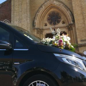 DOLCE VIA TRANSFERTS - LOCATION DE VÉHICULES AVEC CHAUFFEUR (LE HAVRE & NORMANDIE) pour une entrée qui sort du lot lors de votre Mariage en Normandie - Mariage en Normandie DOLCE VIA TRANSFERTS - LOCATION DE VÉHICULES AVEC CHAUFFEUR (LE HAVRE & NORMANDIE) pour une entrée qui sort du lot lors de votre Mariage en Normandie - Mariage en Normandie