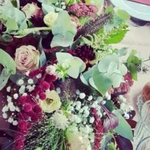 Amandine, créatrice sur-mesure de composition florale pour votre mariage en normandie - Mariage en Normandie