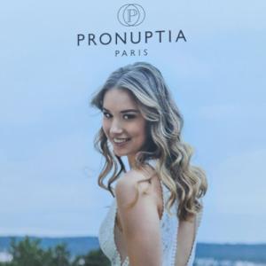 Robe de la marque Pronuptia, Il était une fois à Rouen, Mariage en Normandie - Mariage en Normandie Robe de la marque Pronuptia, Il était une fois à Rouen, Mariage en Normandie - Mariage en Normandie