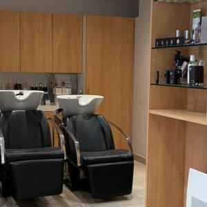 NORMAN KELIAN COIFFEUR ET SON ÉQUIPE DE PROFESSIONNELS VOUS ACCUEILLE VOUS ET VOS INVITÉS POUR POUR DES COIFFURES SUR MESURE - Mariage en Normandie