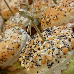 Dégustez votre repas de mariage fait maison par le traiteur Bergrest basé à Evreux - Mariage en Normandie Dégustez votre repas de mariage fait maison par le traiteur Bergrest basé à Evreux - Mariage en Normandie