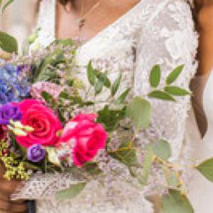 Pour une décoration florale de mariage éco-responsable, contactez By TDBC en Normandie ! - Mariage en Normandie Pour une décoration florale de mariage éco-responsable, contactez By TDBC en Normandie ! - Mariage en Normandie
