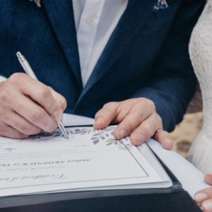 Fanny de Rêve et d'Amour officiera pour votre cérémonie laïque - Mariage en Normandie Fanny de Rêve et d'Amour officiera pour votre cérémonie laïque - Mariage en Normandie